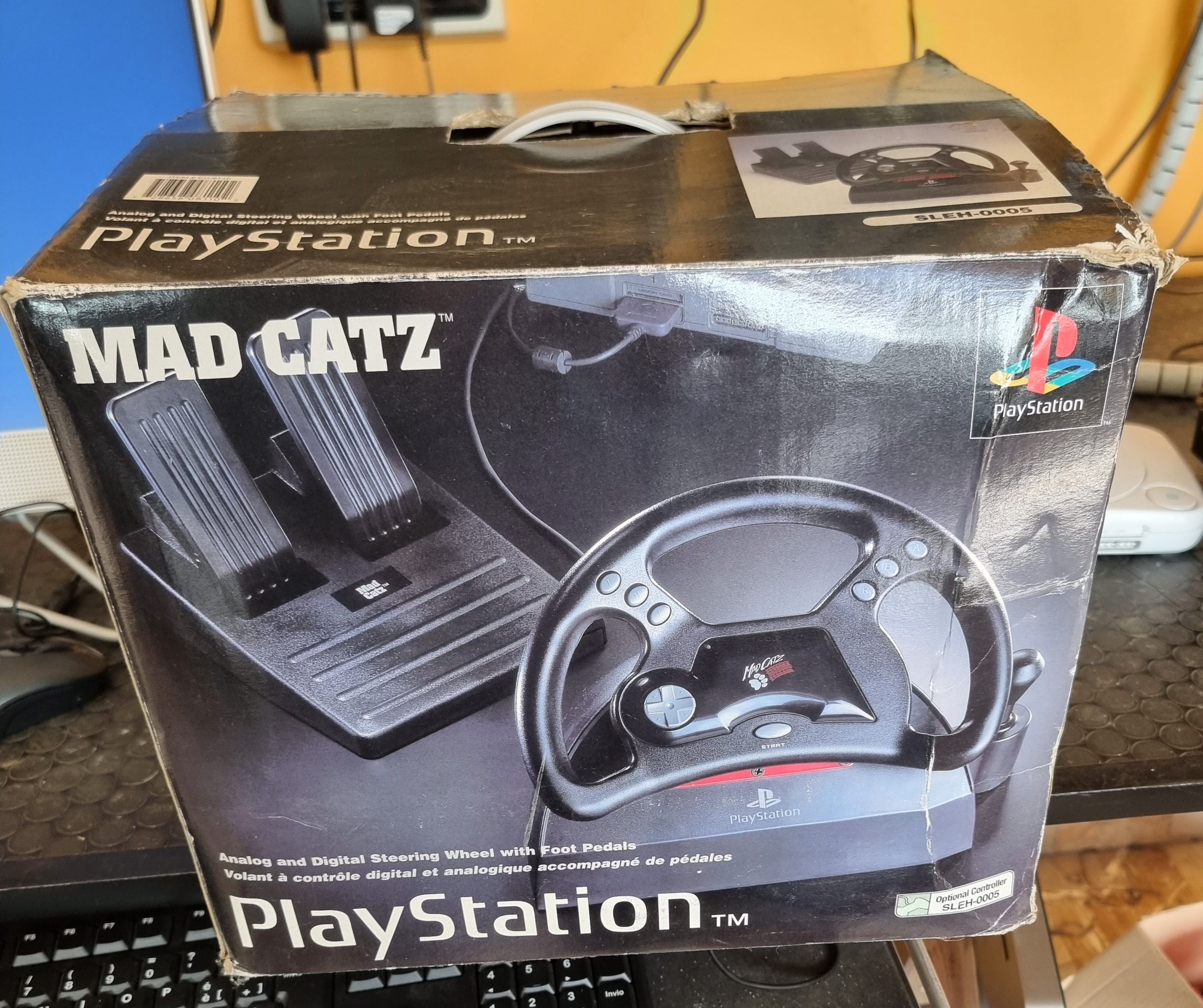 Volante e pedaleira para Playstation 1 PSX PsOne Mad Catz